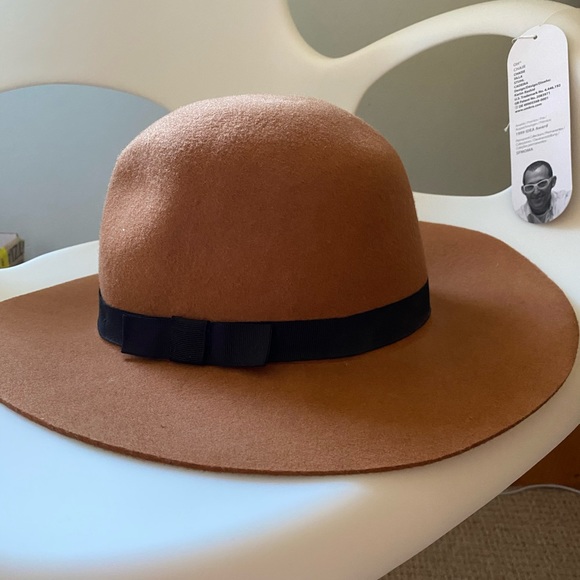 Brown full-brimmed hat - Picture 3 of 3